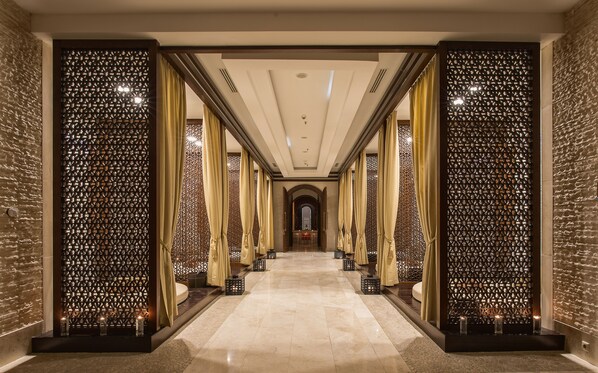 Sauna, hammam, soins corporels, soins d'aromathérapie, massages thaïs