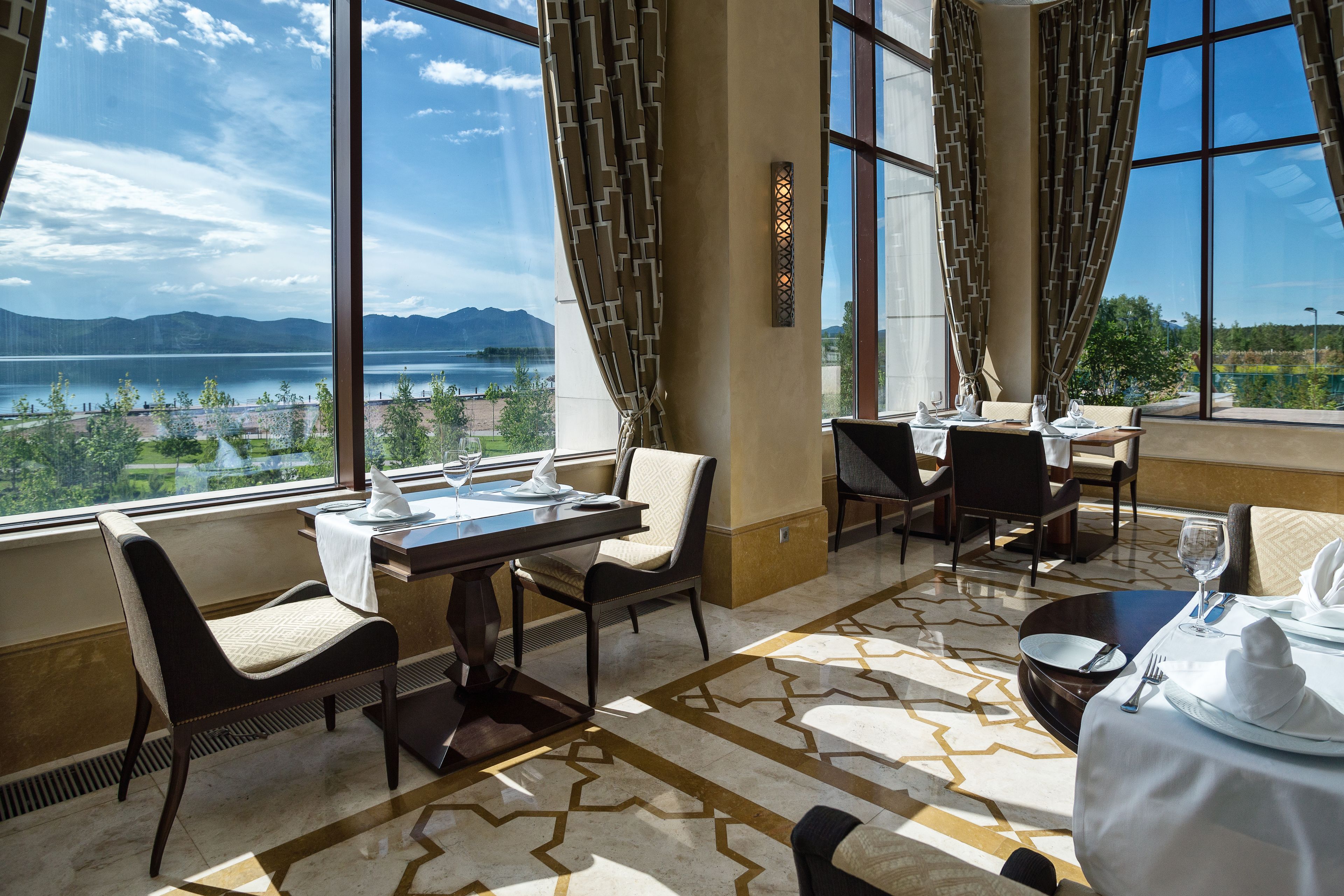 2 restaurants, italian cuisine