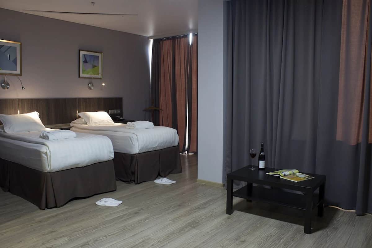 Chambre Standard Double ou avec lits jumeaux | Literie de qualité supérieure, surmatelas, minibar