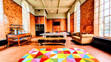Living area. Rest Up London - Hostel