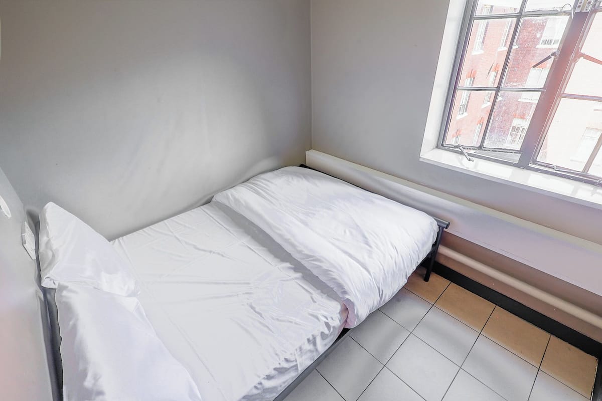 Chambre Double, salle de bains privée