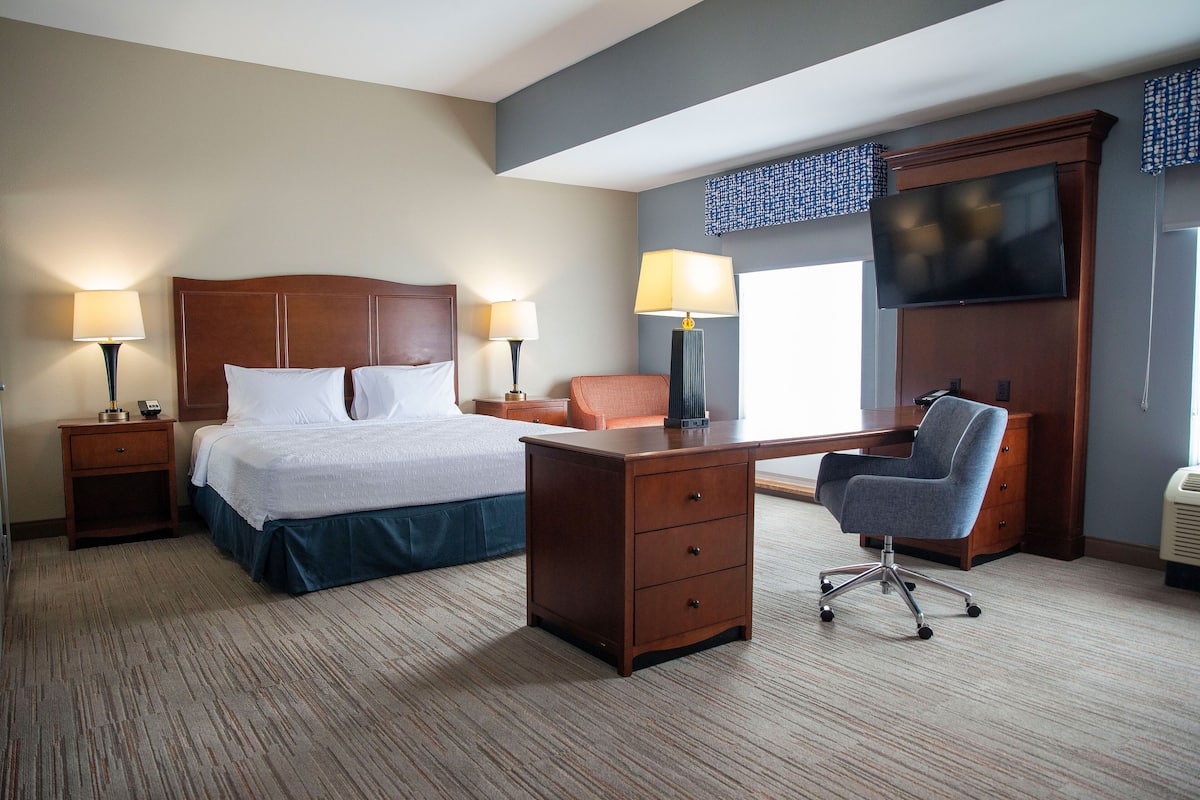 Room, 1 King Bed, Accessible, Non Smoking | Desk, laptop workspace, blackout drapes, iron/ironing board
