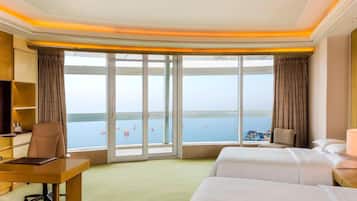 Premium bedding, minibar, in-room safe, desk
