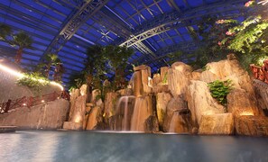 Sauna, steam room, body treatments, hydrotherapy, body scrubs, facials