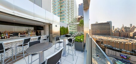 Fairfield Inn Suites New York Midtown Manhattan Penn Station - Image 8