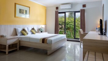 Minibar, sistema de insonorización, wifi gratis y ropa de cama