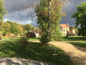 Property grounds - Le Domaine des Tuileries (Salins)