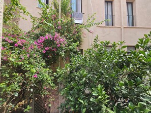 In-room safe, blackout drapes, iron/ironing board - Hotel Palermo Barcelona (Barcelona)