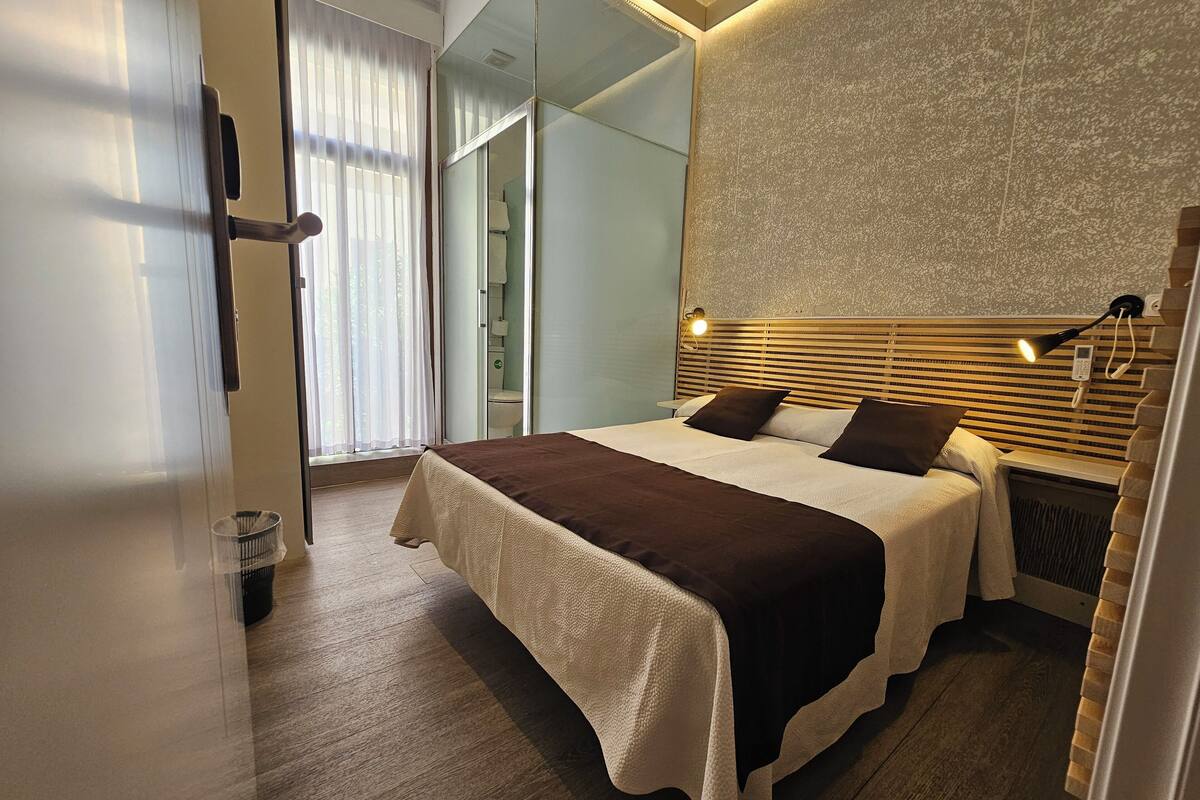 Habitación doble matrimonial baño privado interior