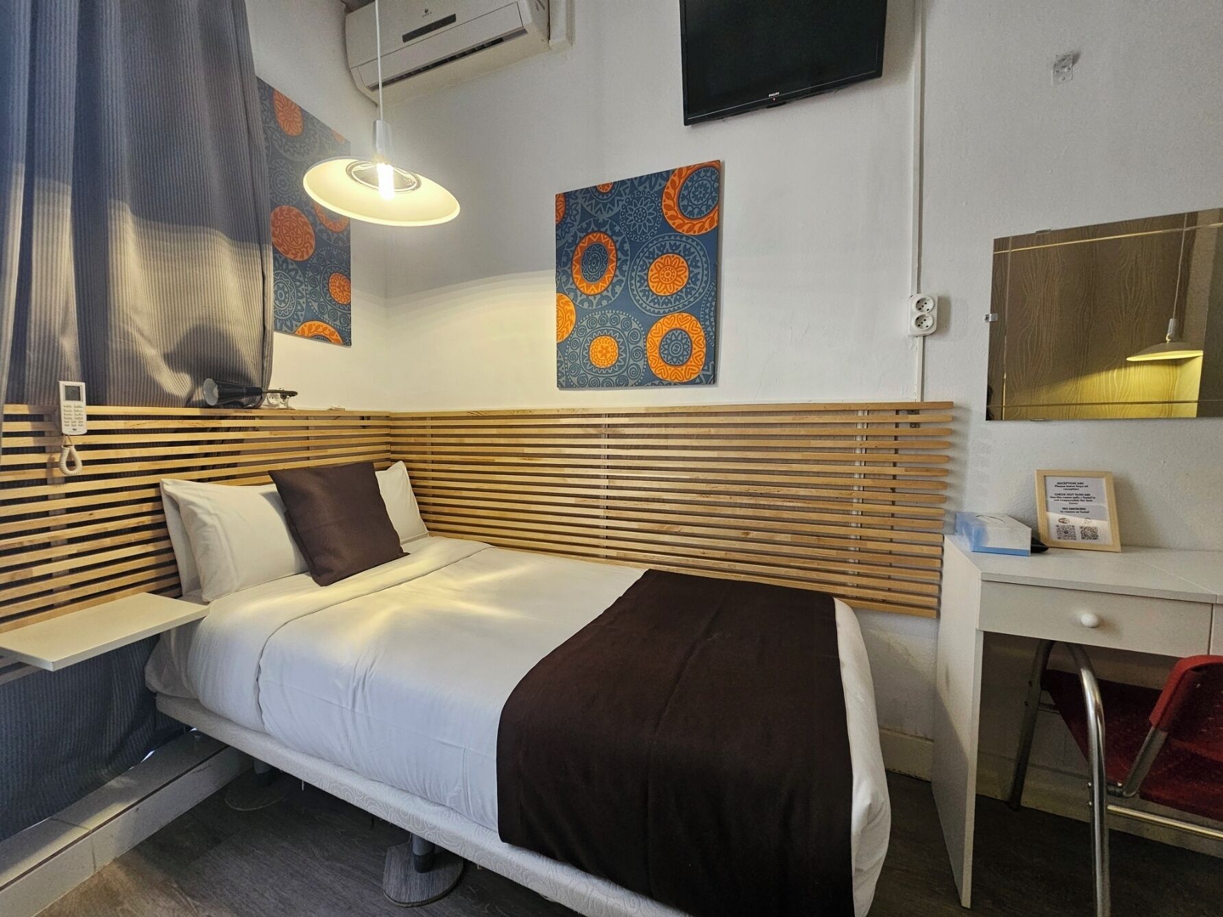 Habitación doble de dos camas Baño privado Interior | In-room safe, blackout drapes, iron/ironing board