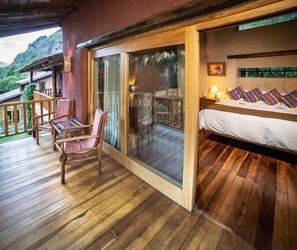 Premium bedding, down duvets, in-room safe, soundproofing