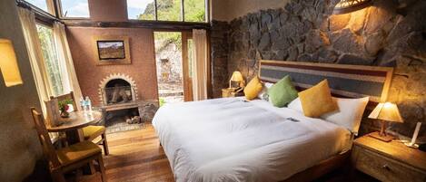 PRESIDENTIAL ROOM WITH JACUZZI | Terrace/patio