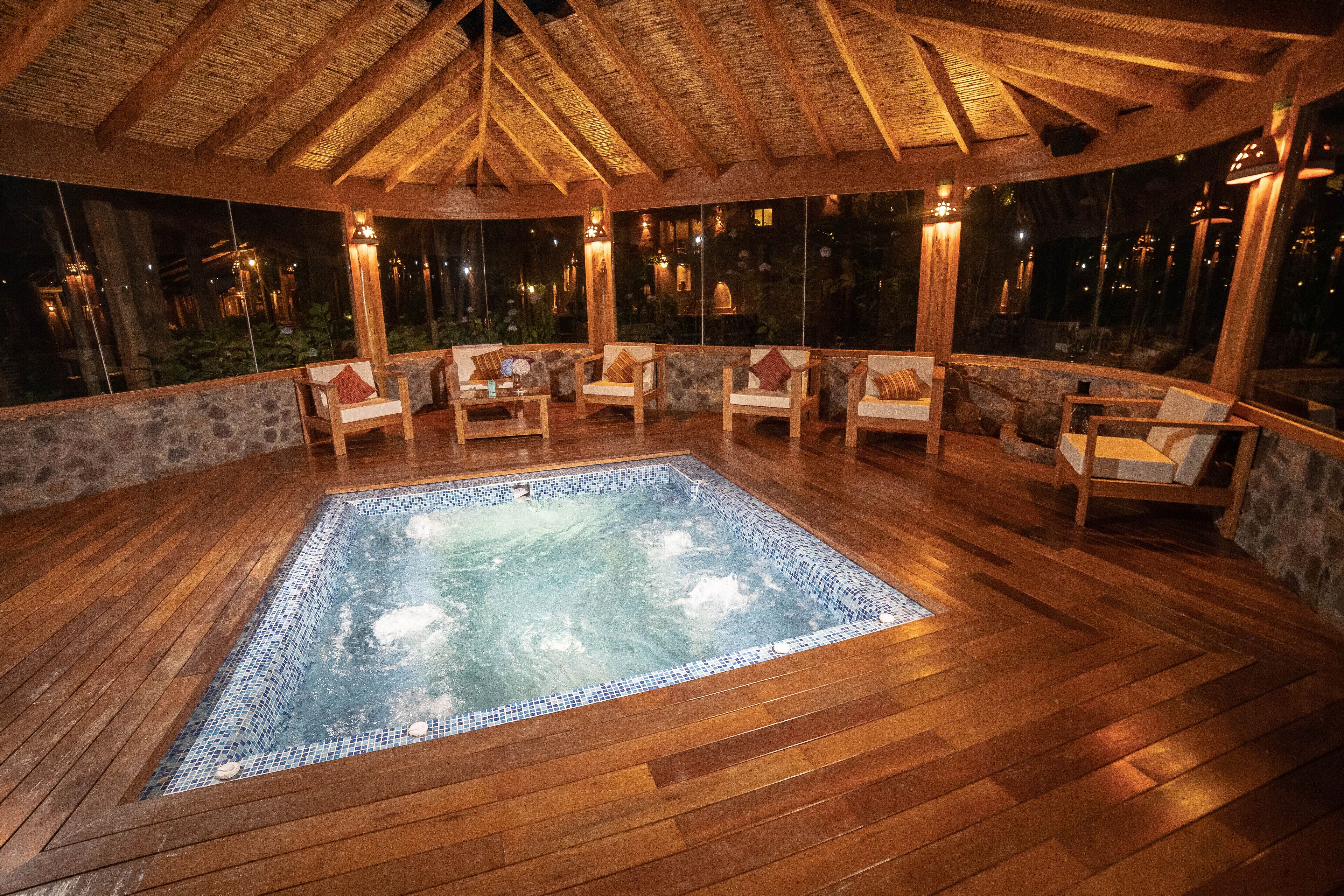 Sauna, hot tub, body treatments, facials