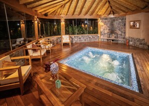 Indoor spa tub