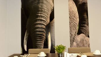 Desayuno buffet (PLN 35 por persona)