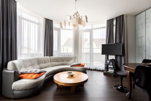 Deluxe-Apartment, 2 Schlafzimmer | Wohnzimmer | Flachbildfernseher, DVD-Player, iPod-Dockingstation