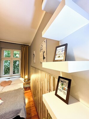 Triple Room, Private Bathroom | 1 bedroom, premium bedding, down duvets, pillow-top beds - Explorer B&B Old Town Rooms & Apartment (Poznan)