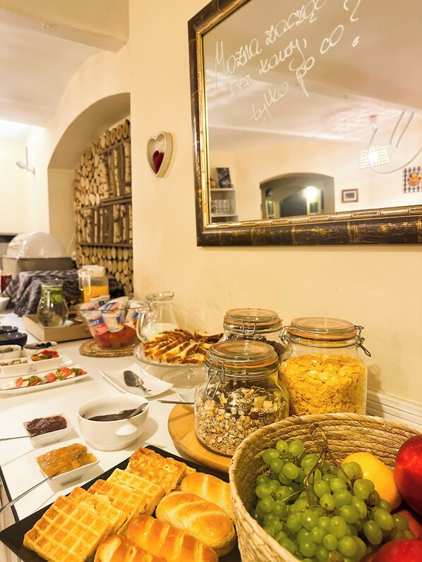 Food and drink - Explorer B&B Old Town Rooms & Apartment (Poznan)