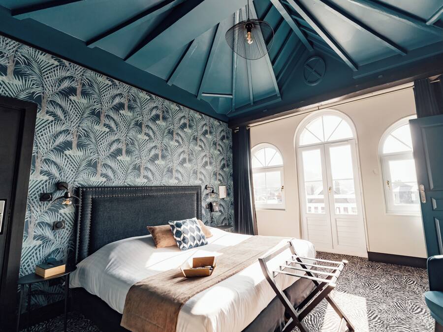 Family Room | Blackout curtains, free WiFi, bed sheets