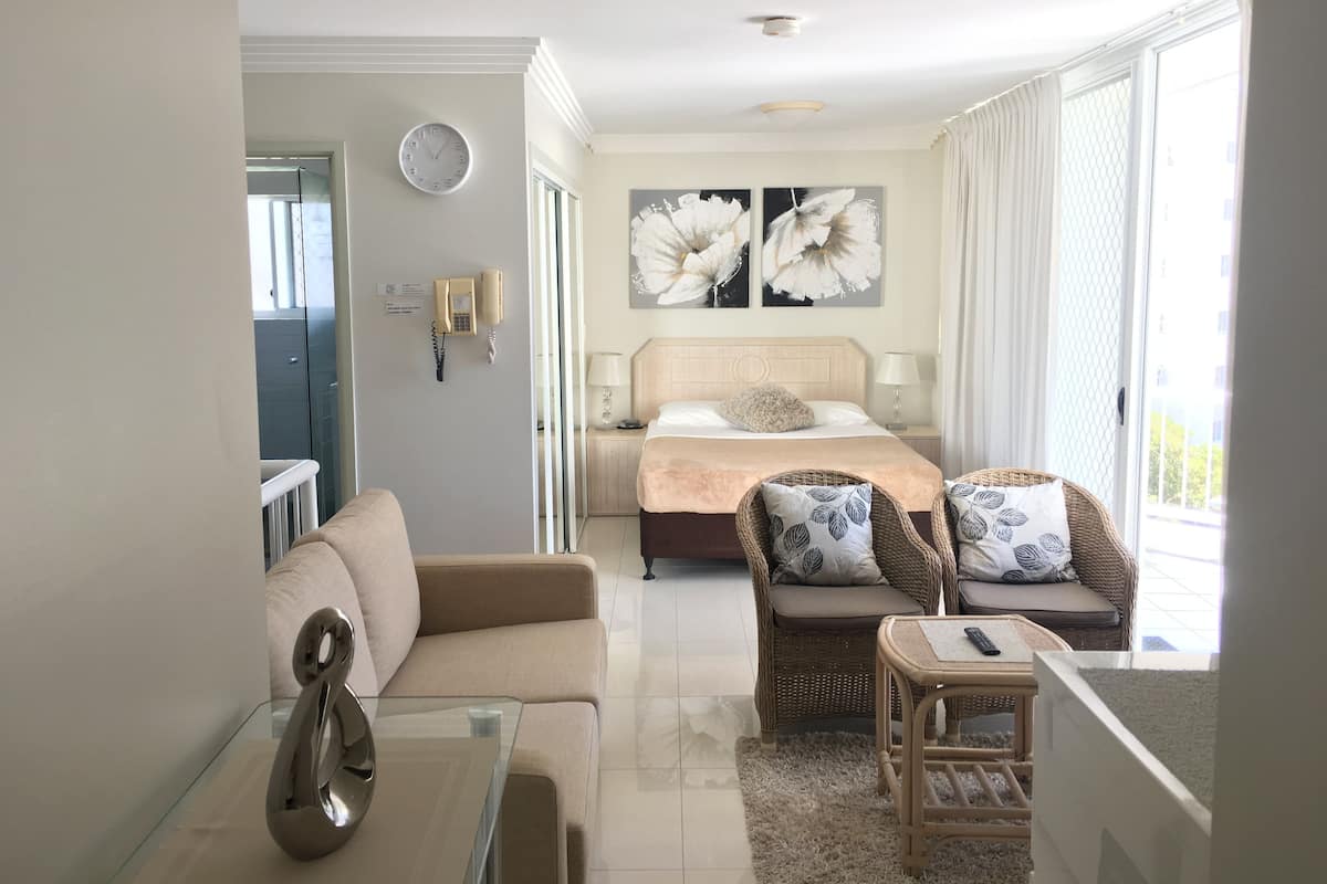 Superior Suite | Iron/ironing board, cribs (surcharge), WiFi (free)