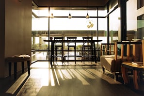 Coffee shop