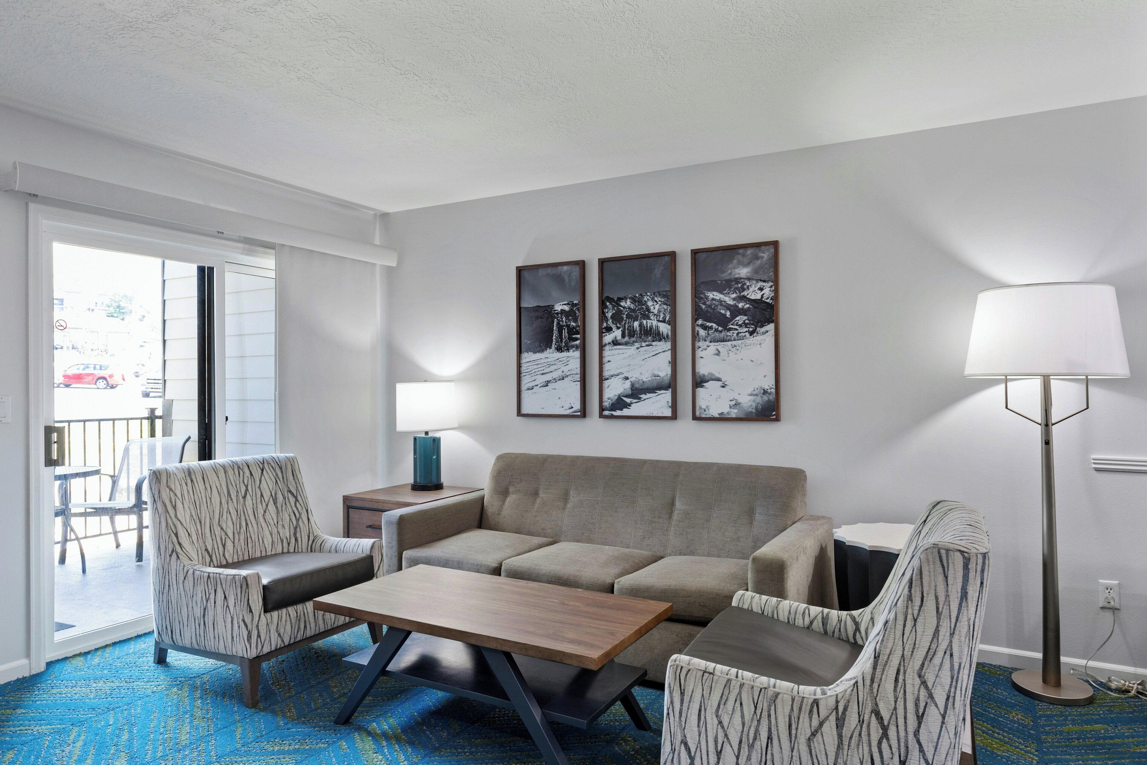 Condo, 2 Bedrooms | Living room | Flat-screen TV, fireplace