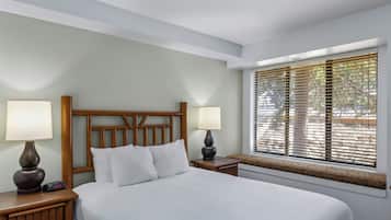Condo, 1 habitación | Tabla de planchar con plancha, wifi, despertador y ropa de cama