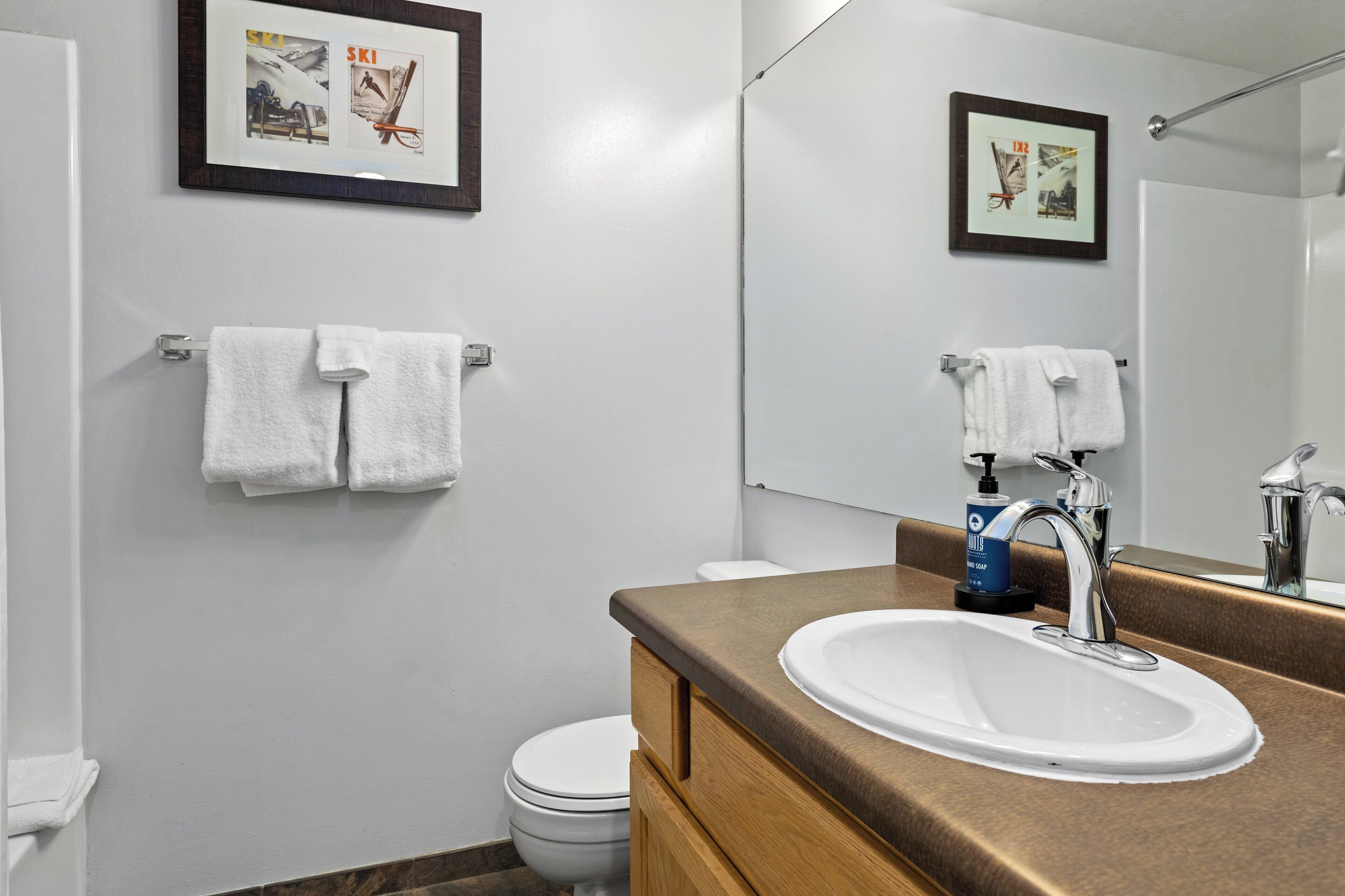 condo, 1 bedroom | bathroom | combined shower/bathtub, hair dryer, towels