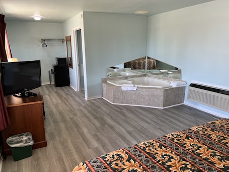 Standard Suite, 1 King Bed (No pets allowed) | 1 bedroom, free WiFi, bed sheets, alarm clocks