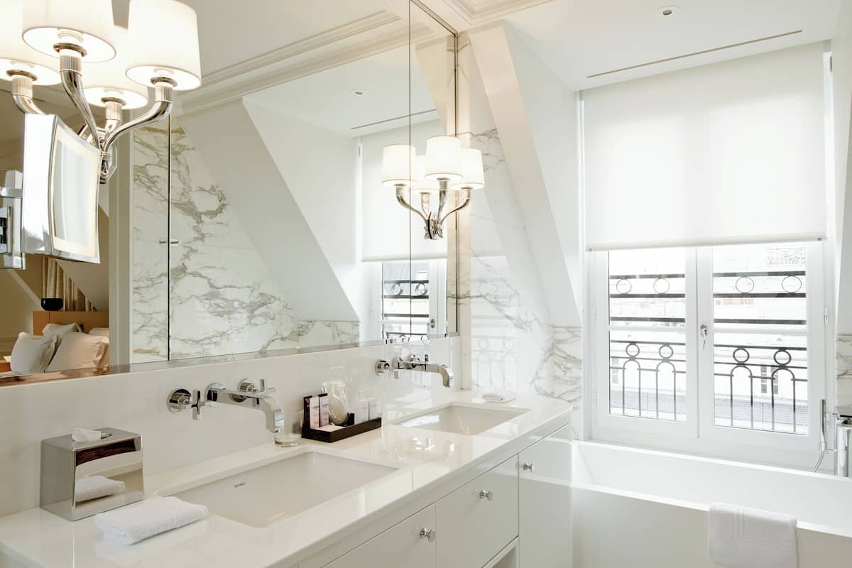 suite rooftop | bathroom | designer toiletries, hair dryer, bathrobes, slippers