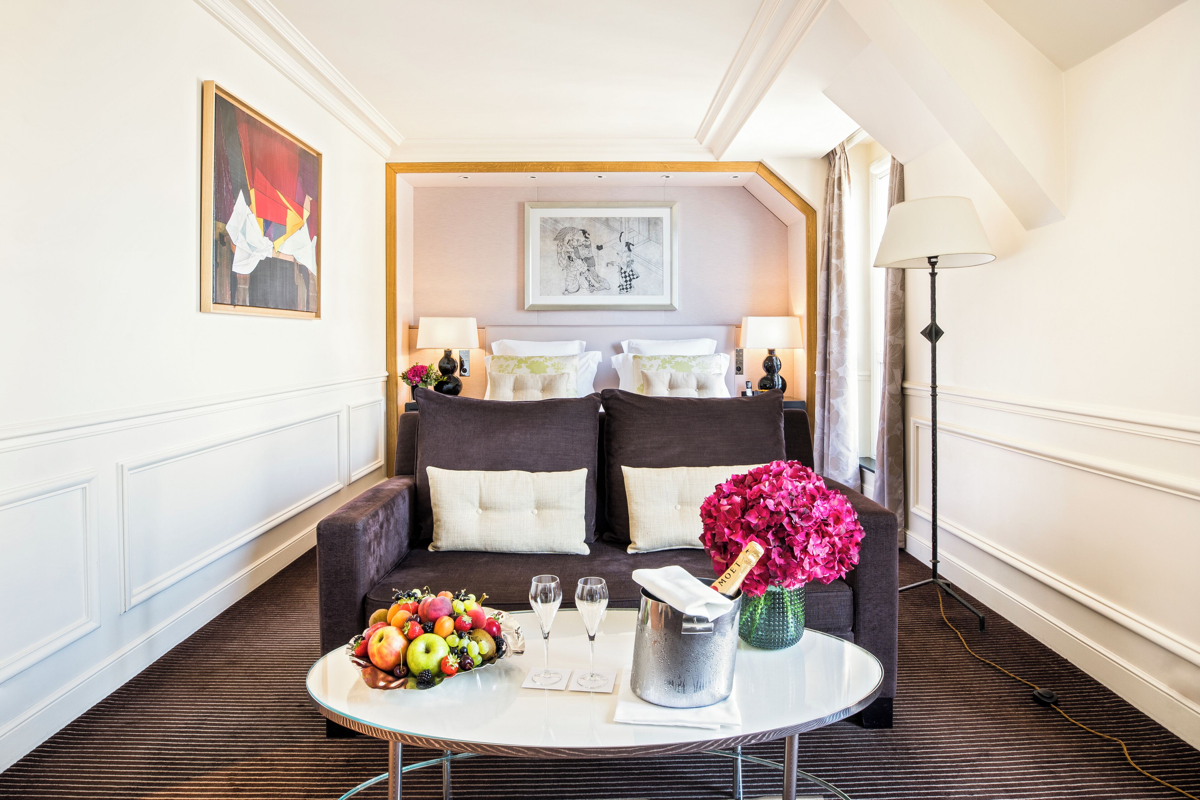 Junior-Suite, Balkon (Eiffel Tower view) | Hochwertige Bettwaren, Daunenbettdecken, Pillowtop-Betten, Minibar