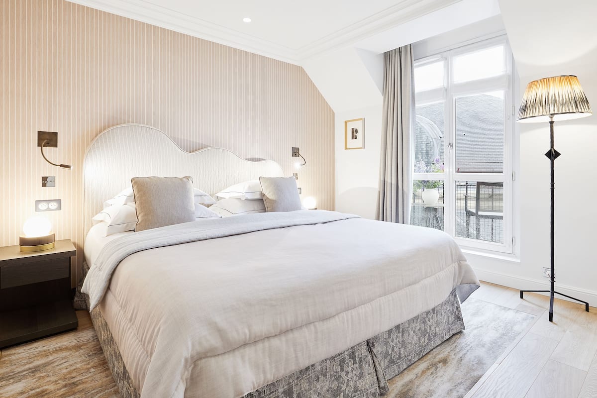 suite, balcony | 1 bedroom, premium bedding, down duvets, pillow-top beds