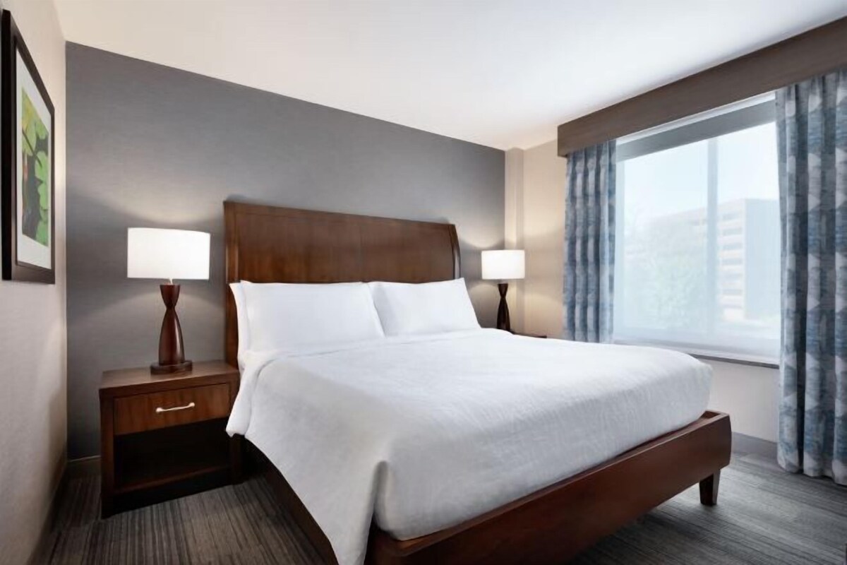In-room safe, desk, laptop workspace, iron/ironing board