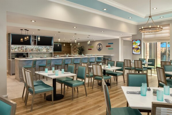 Daily buffet breakfast (USD 18 per person)