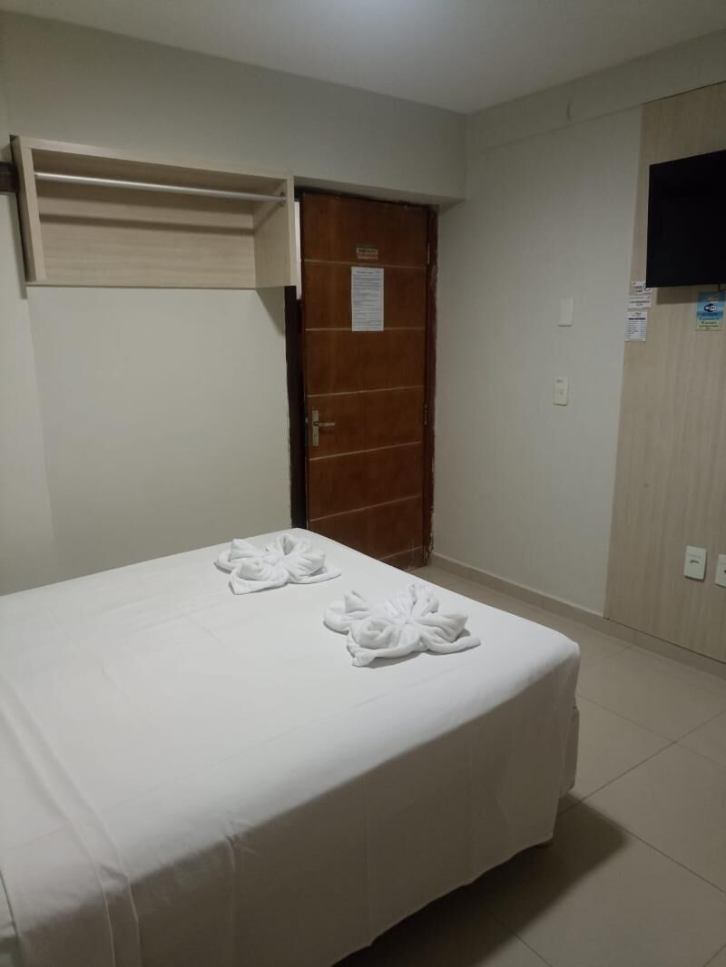 Minibar, free WiFi, bed sheets