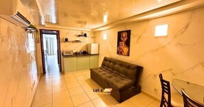 32-inch LCD TV with cable channels, TV