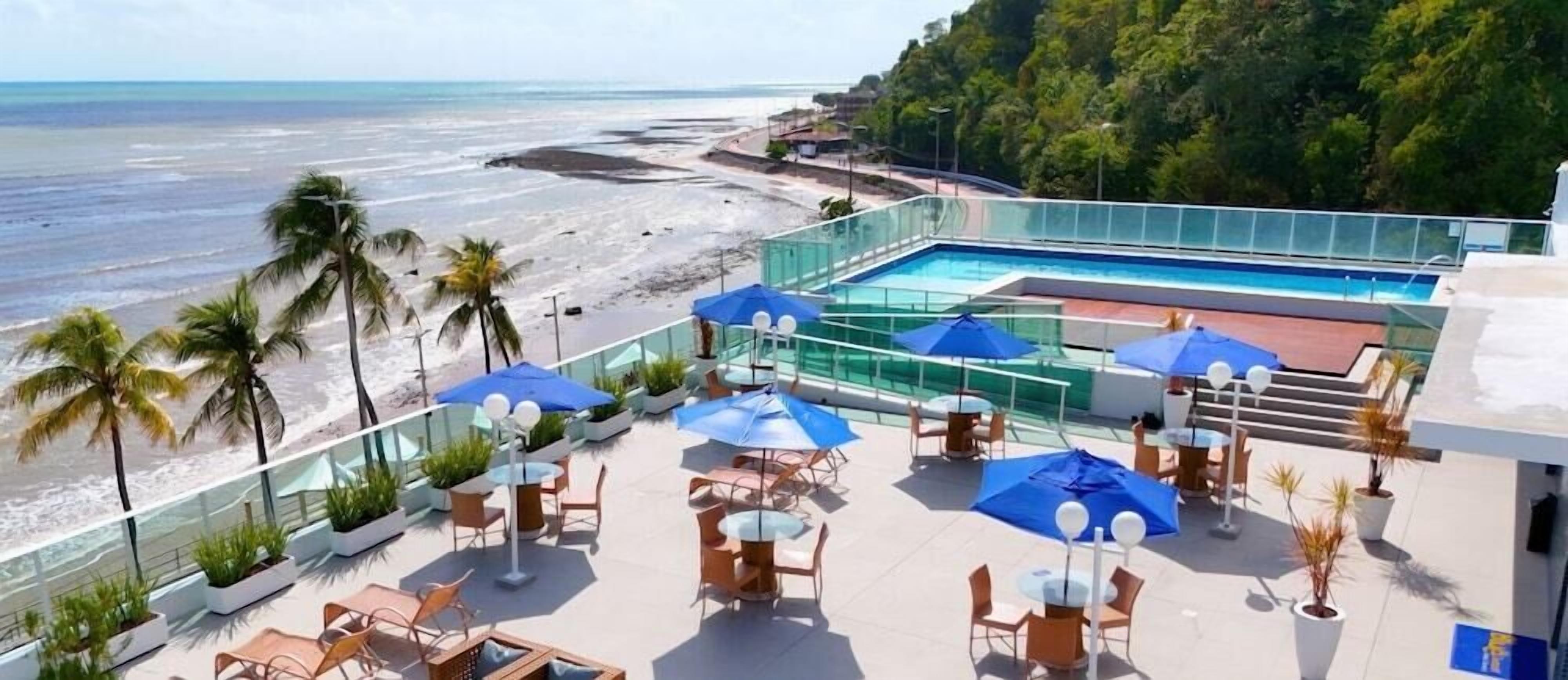 Breakfast, lunch, dinner served; international cuisine 