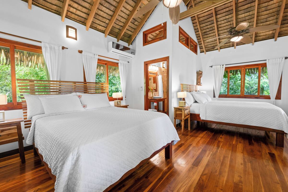 Premium bedding, in-room safe, desk, free WiFi