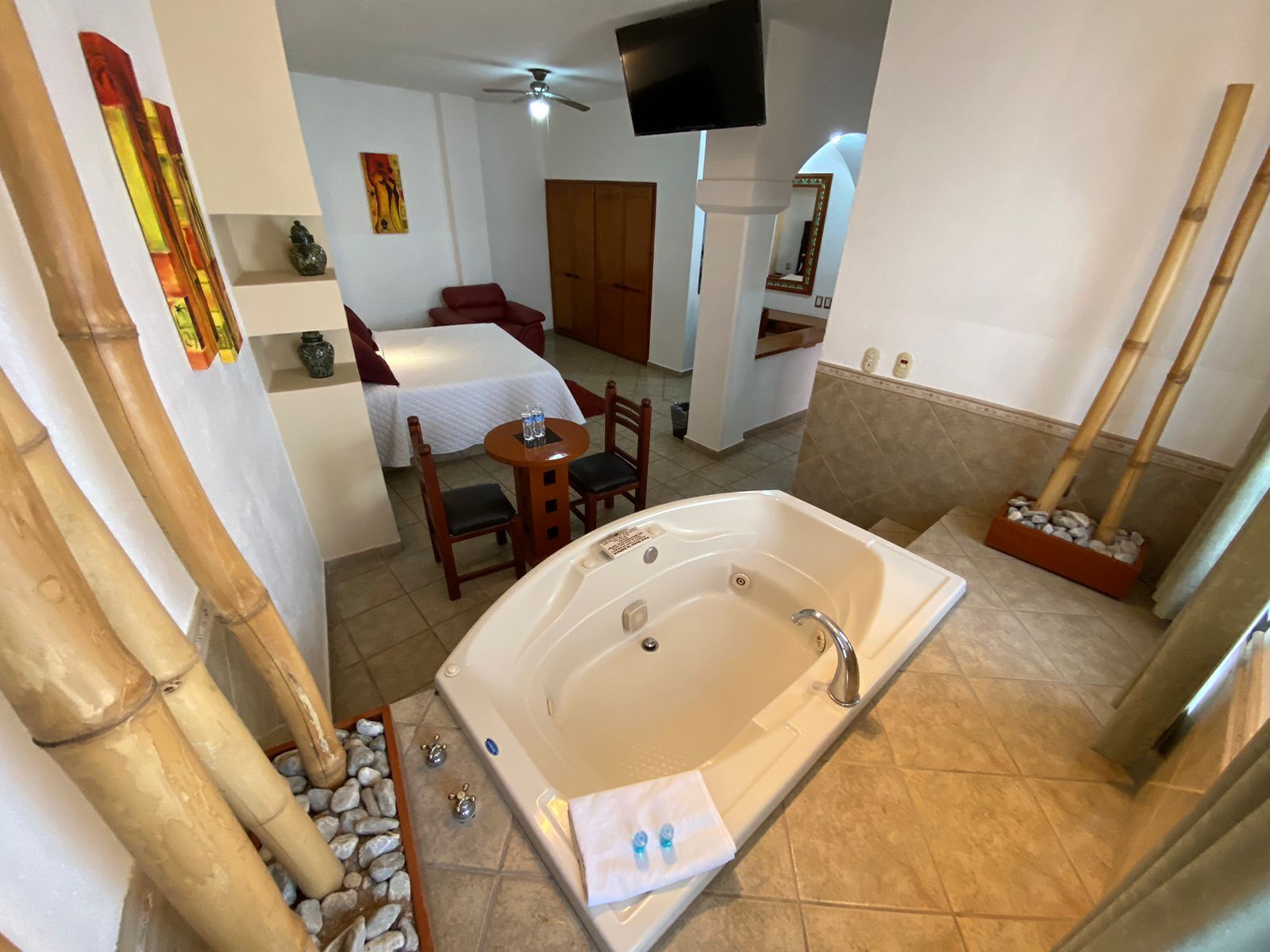 Premium Room, 1 King Bed | In-room safe, desk, free WiFi, bed sheets