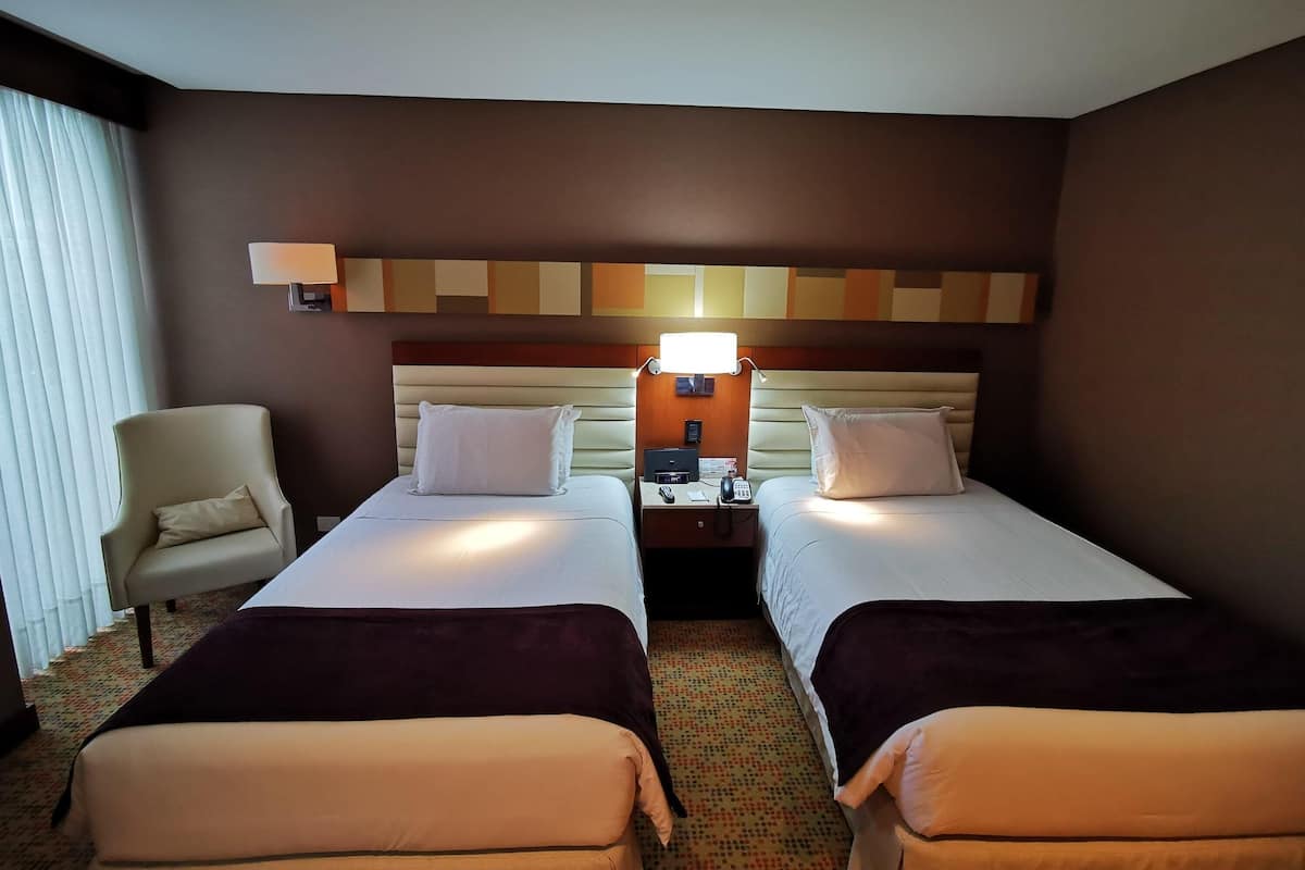 Kamar Standar, 2 Tempat Tidur Twin | Seprai premium, selimut bulu angsa, brankas, dan kedap suara