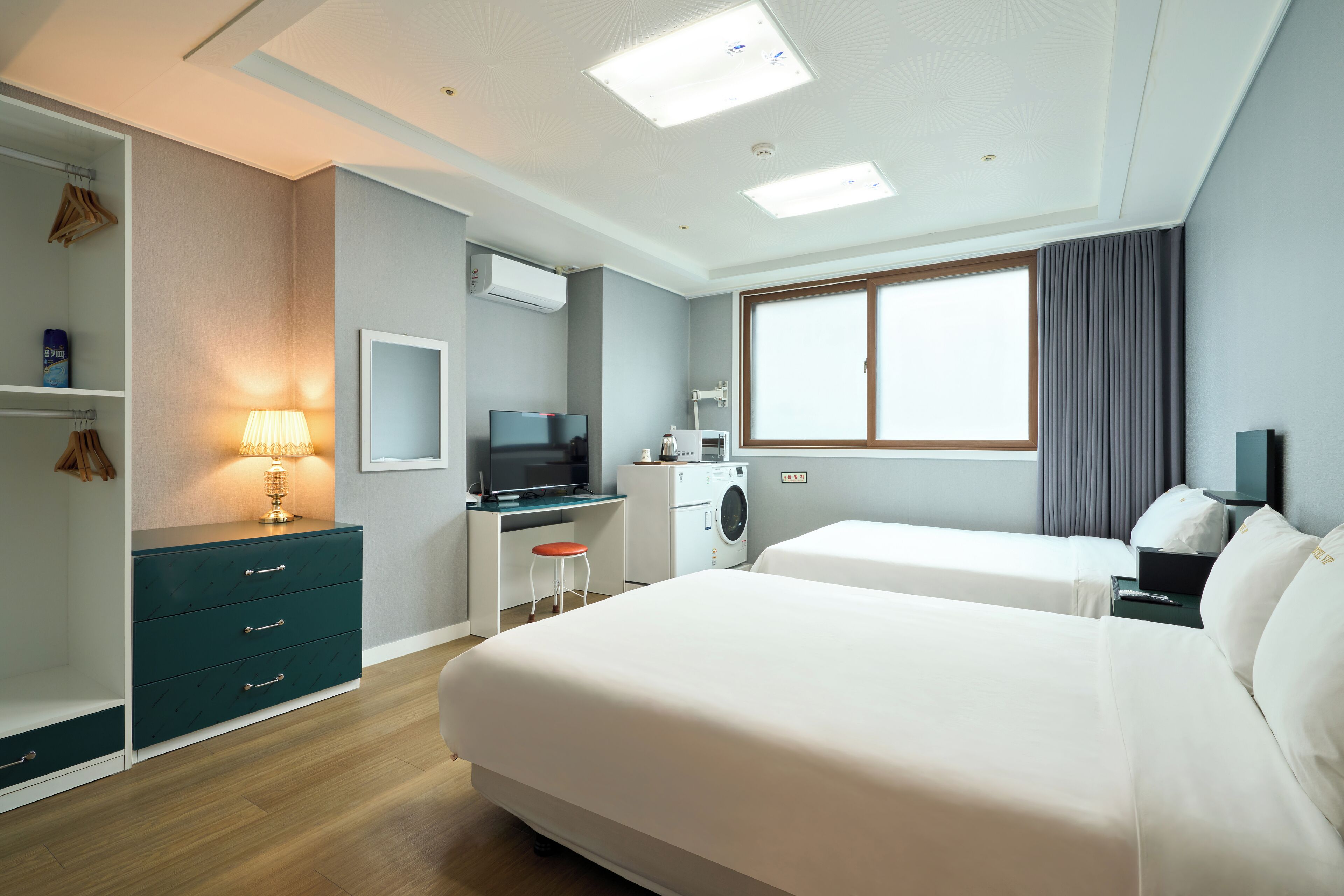 Wifi gratis y ropa de cama