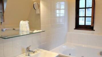 Double Room, Jetted Tub | Bathroom | Hair dryer, towels