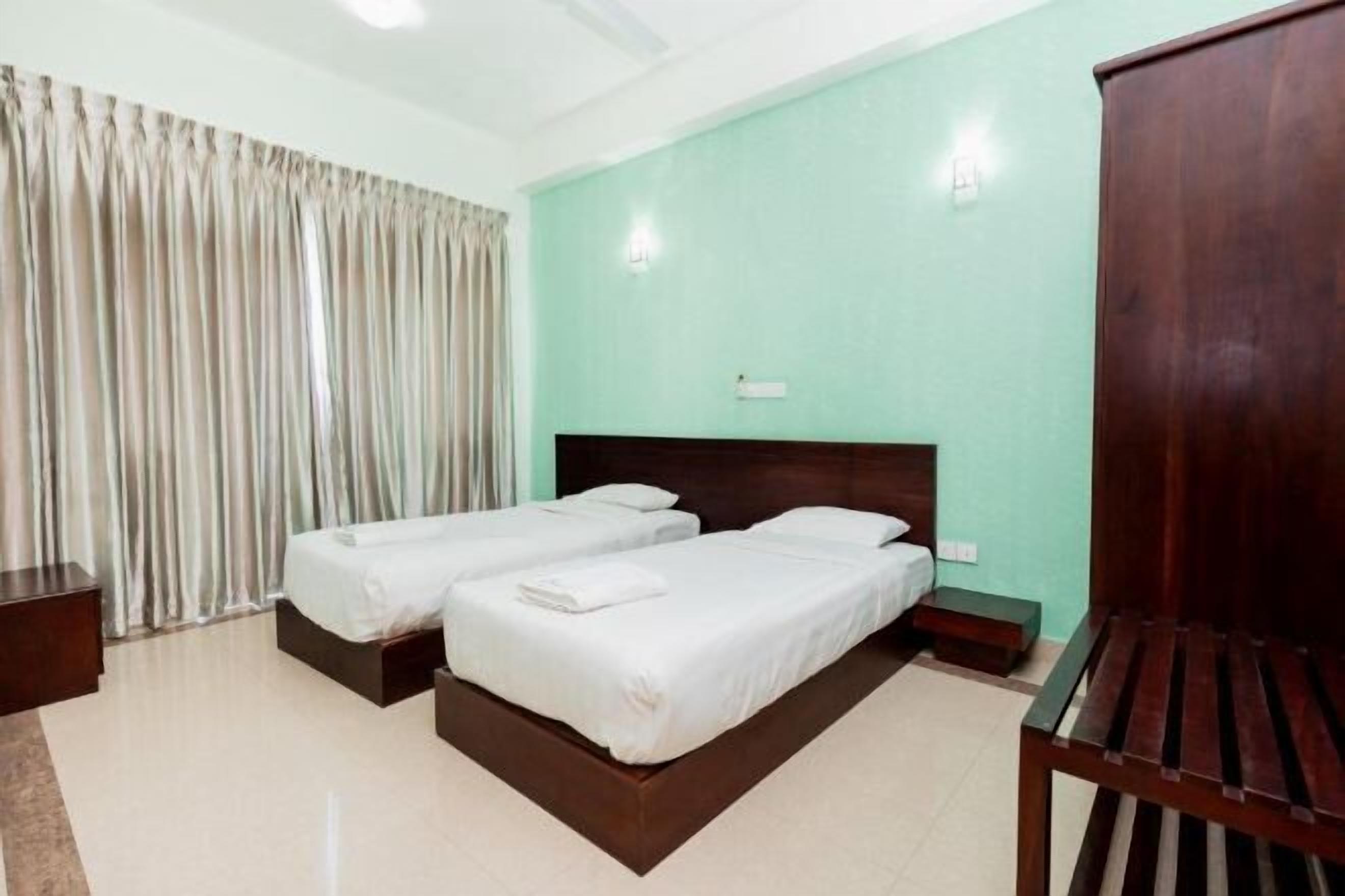 1 bedroom, in-room safe, desk, soundproofing