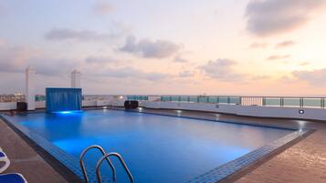 Outdoor pool, sun loungers