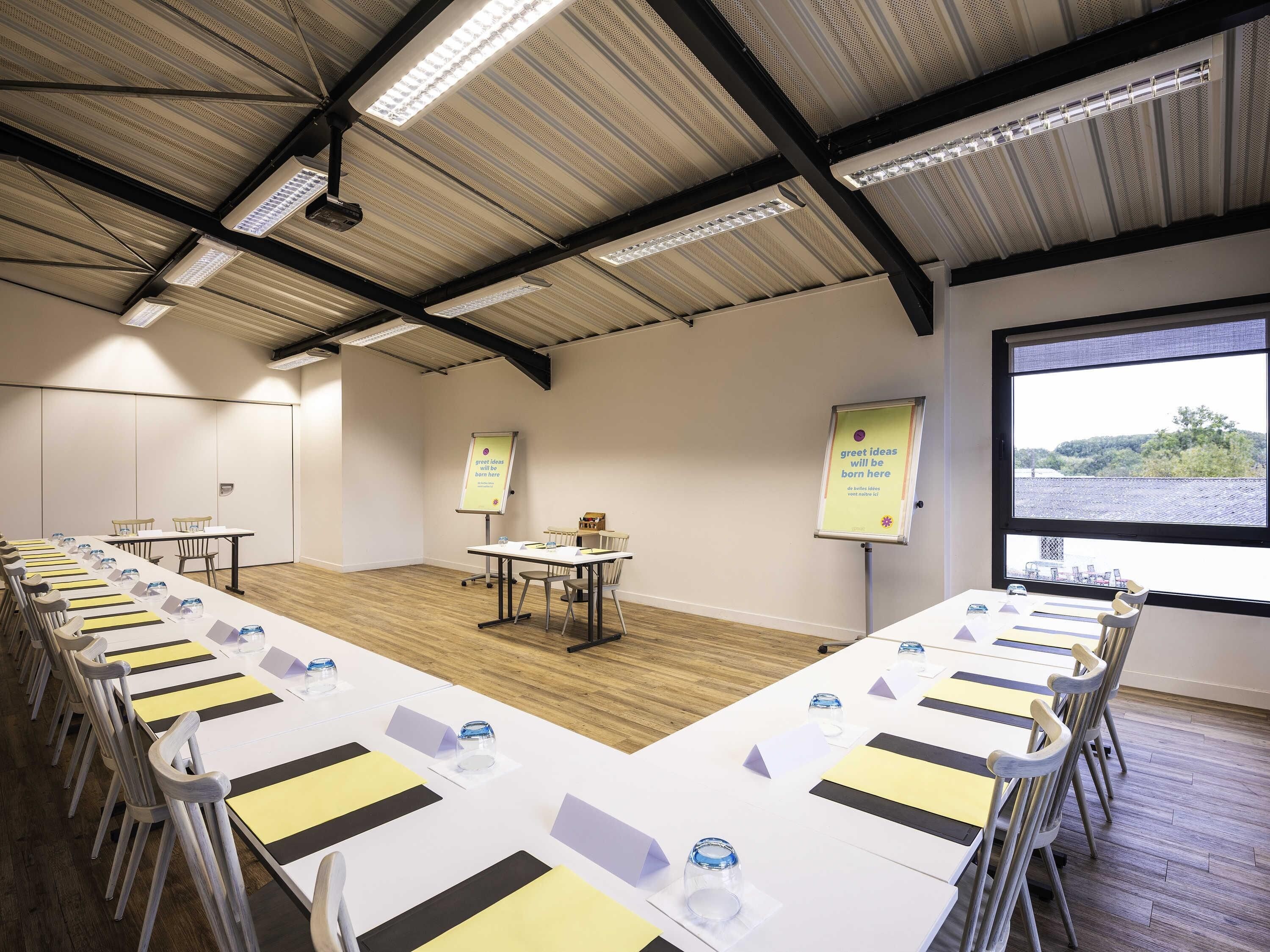 Meeting facility