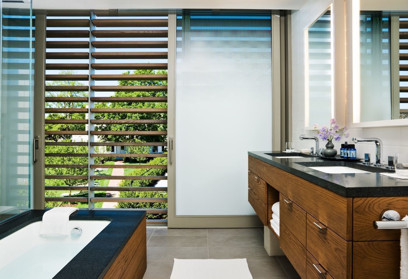 suite (cottage) | bathroom | free toiletries, hair dryer, bathrobes, slippers