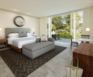 Ropa de cama de alta calidad y minibar 