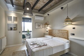 Deluxe Apartment | 2 bedrooms, down comforters, individually decorated - AinB Eixample Miró Apartments (Barcelona)