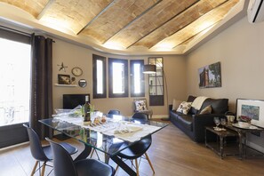 Standard Apartment, 2 Bedrooms, Kitchen, City View - AinB Eixample Miró Apartments (Barcelona)