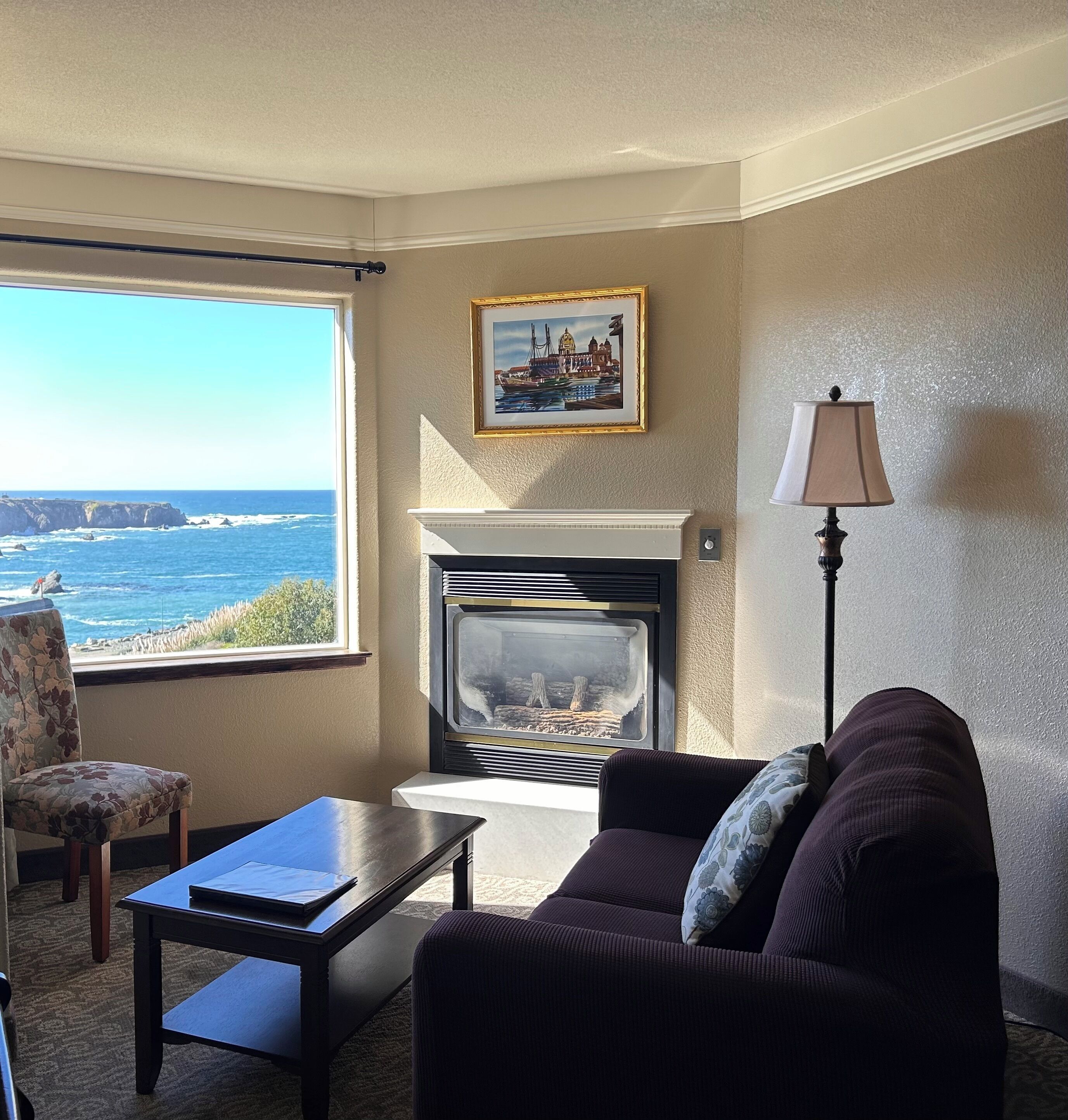 Télévision à écran plat de 42 pouces avec chaînes par câble, télévision